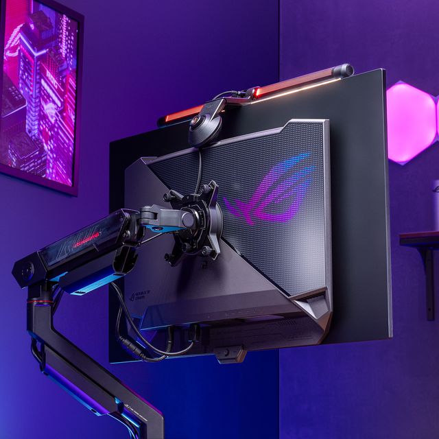 Rog Ergo Monitor Arm, Rog Aura Light Bar   Scenario (2)